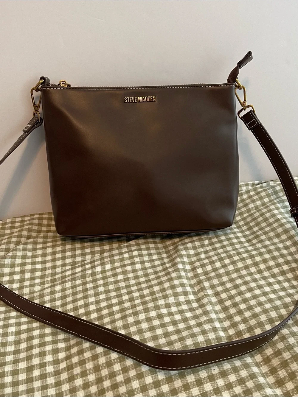 NWT Steve Madden Beige Canvas Tote with Chocolate Brown Trim and Gold Hardware